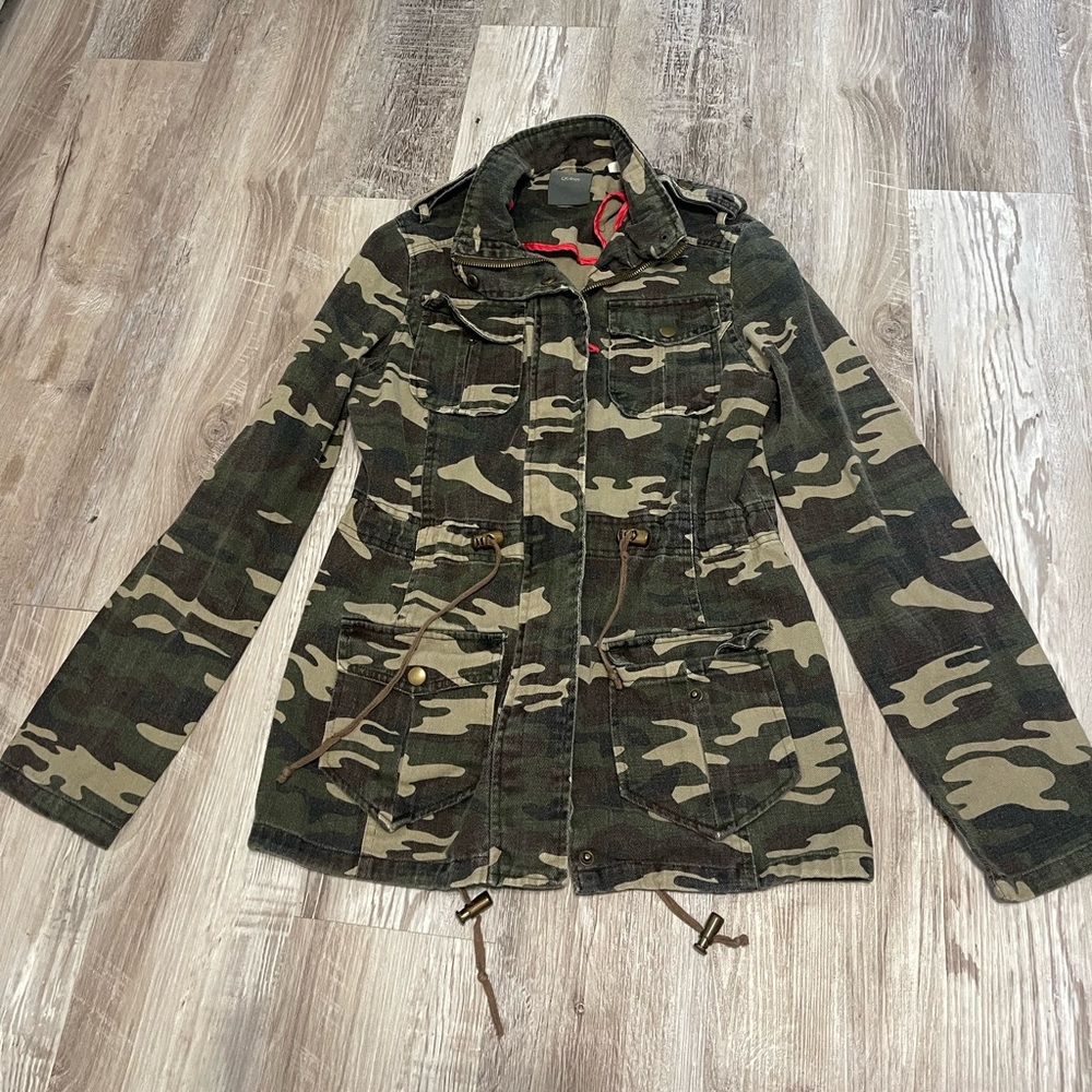 camo jean jacket medium